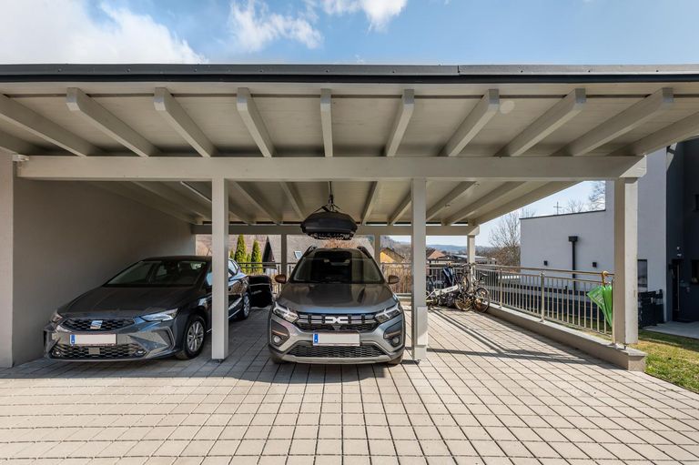 Eigenes Carport