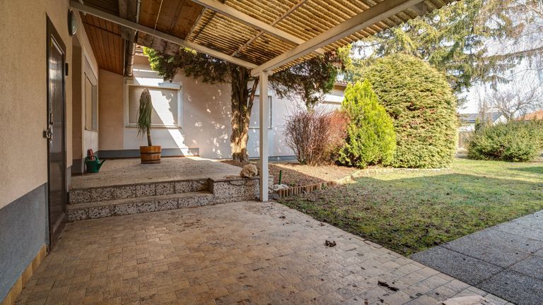 Terrasse Richtung Garten