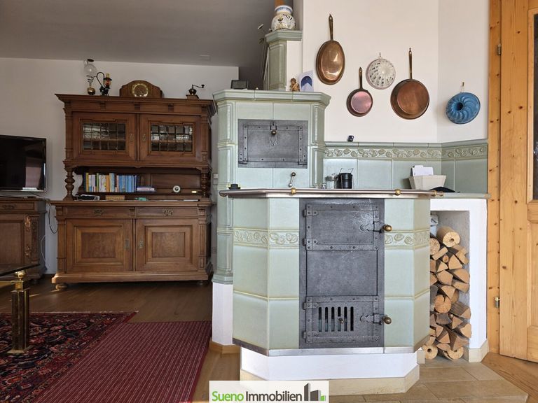 Kachelofen mit Zustellherd