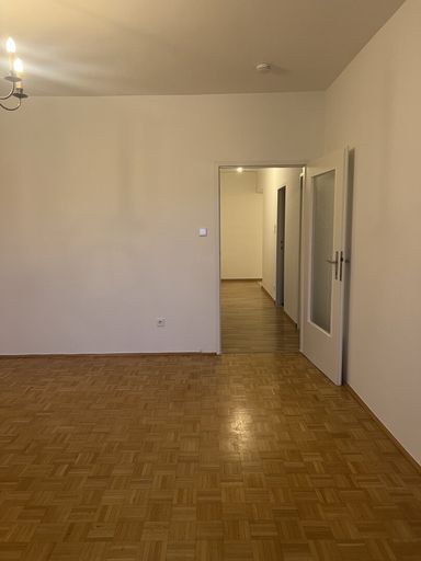 WZ mit Zugang zur Loggia