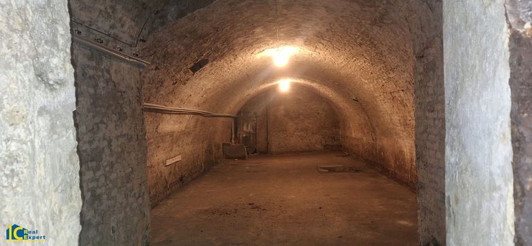 Zusätzlicher Lagerraum im Magazin