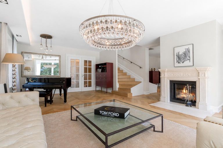 06af67dc-b890-4c70-8f70-14ce8d1e05a1