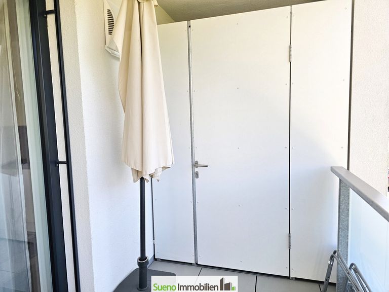 Abstellraum/"Kellerabteil" mit Stromanschluss am Balkon