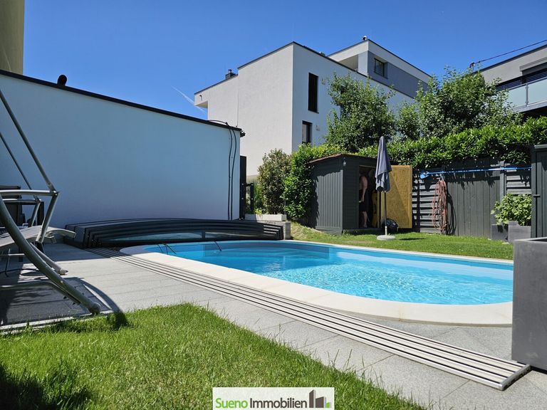 Pool im Allgemeinbereich/Garten