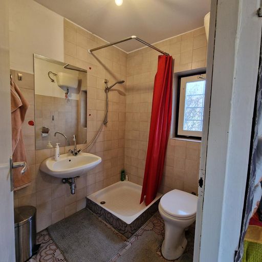Bad und WC im Haus