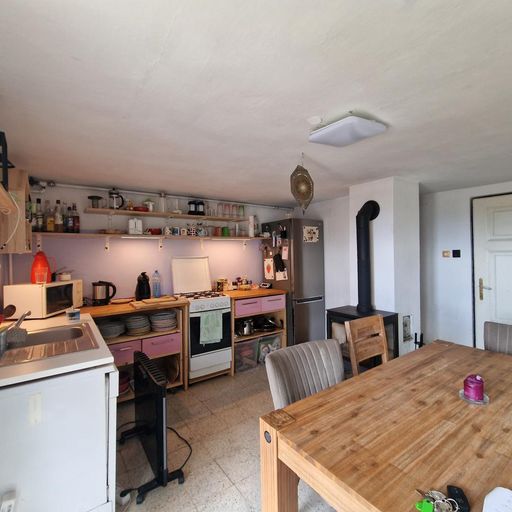 Küche mit Essbereich