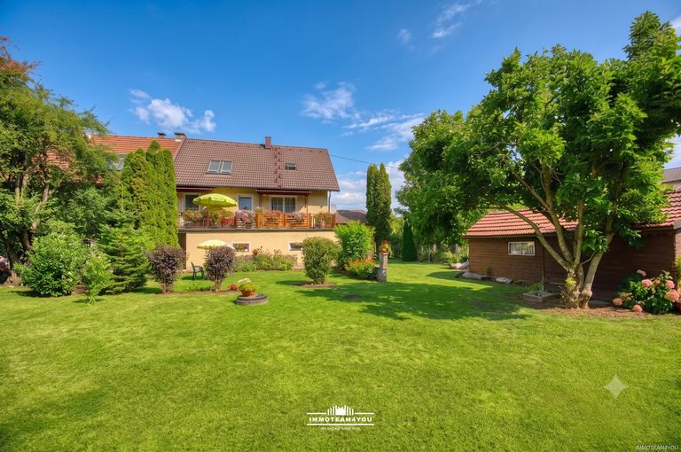Blick auf das Haus 03 KI