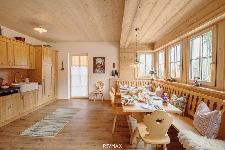 Haus Grundlsee plus Eibenwald11_Veranda_Esstisch_K