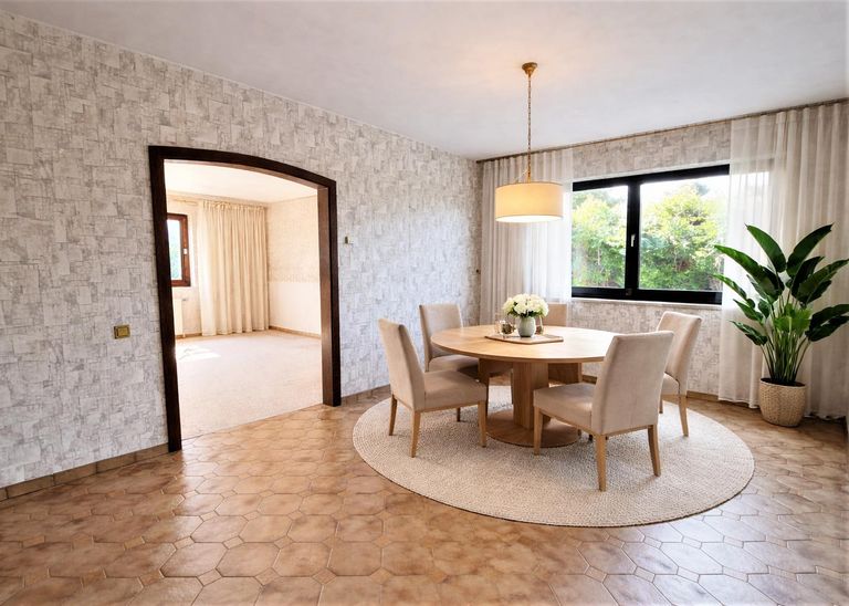 Esszimmer (virtuell eingerichtet)