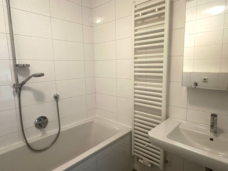 Wohnhaus Leonfeldnerstraße 210