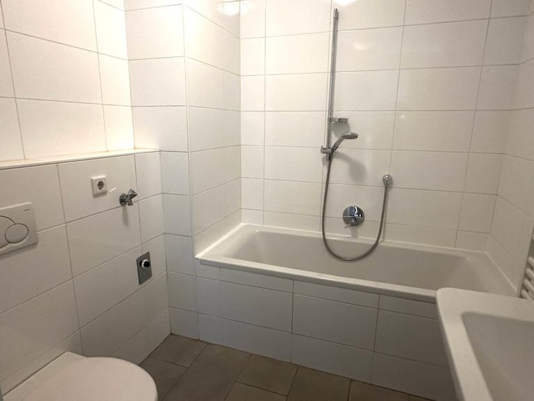 Wohnhaus Leonfeldnerstraße 210