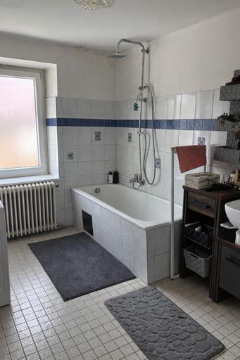6_Badezimmer KI bearbeitet