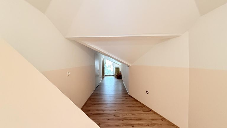 Vorraum Dachboden