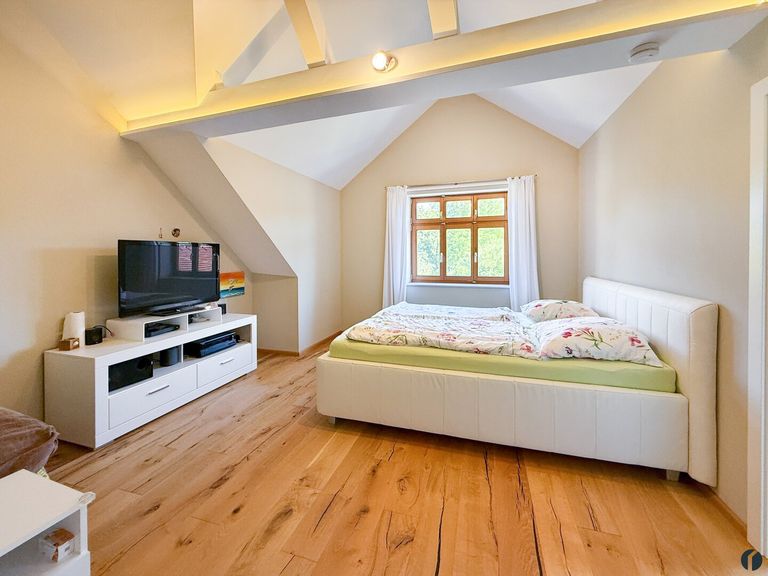 Schlafzimmer im OG