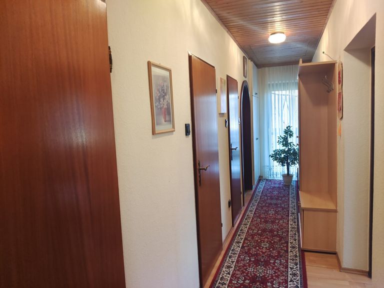 Vorraum mit Balkonzugang OG