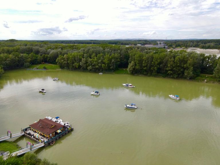 20 Drohnenaufnahme Richtung Kraftwerk Greifenstein