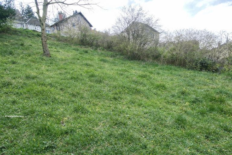 02 KI bearbeitetes Foto Baugrundstück Königstetten
