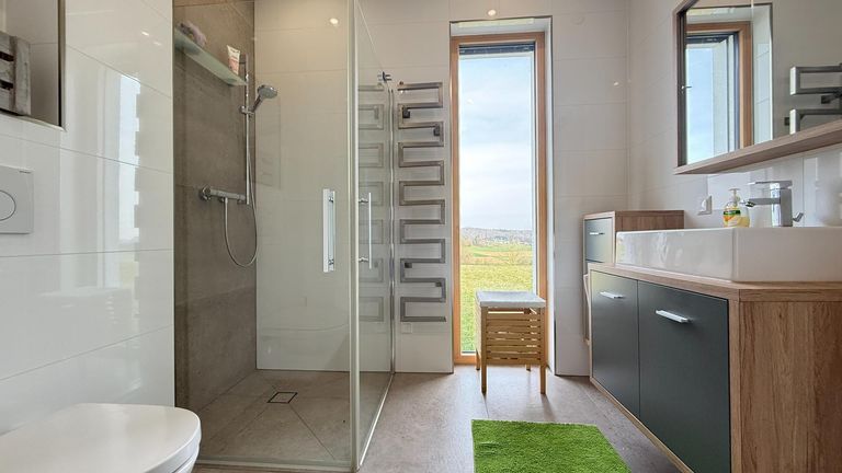 Gästebadezimmer mit WC EG