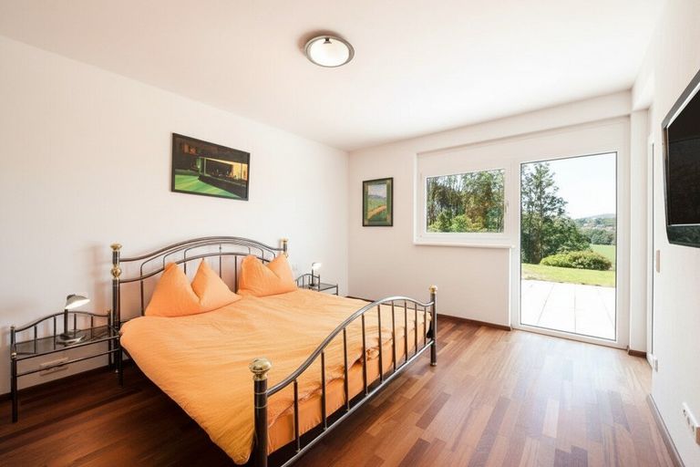 Schlafzimmer / Nebenhaus