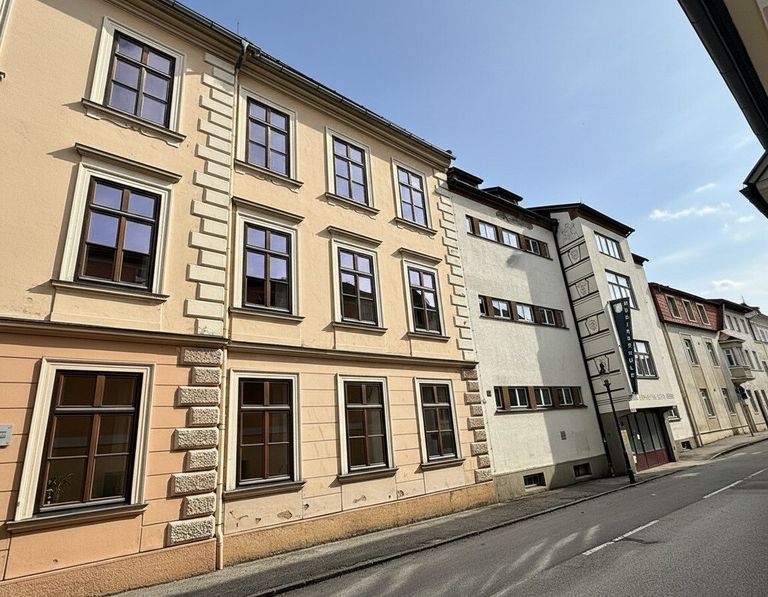 Volksschule und Musikschule Straßenansicht