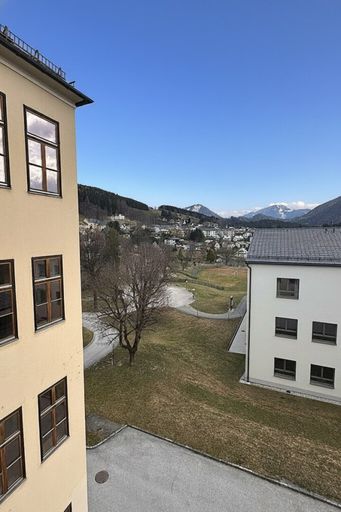 Aussicht Volksschulgebäude