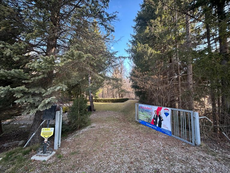 Die Umgebung/Einfahrt