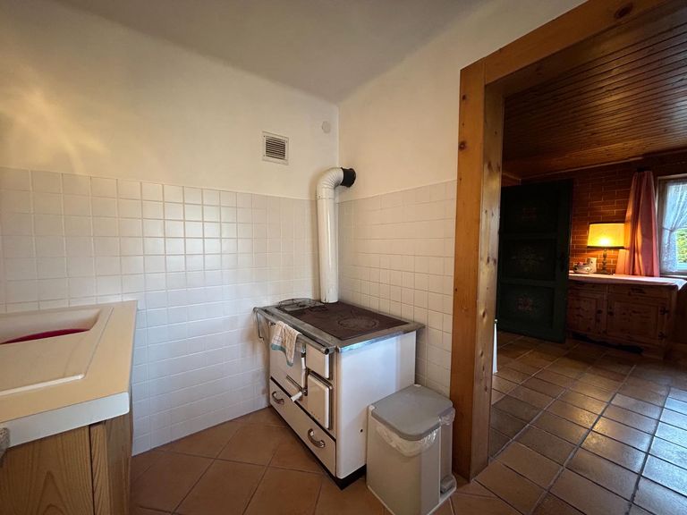 Tischherd in der Küche