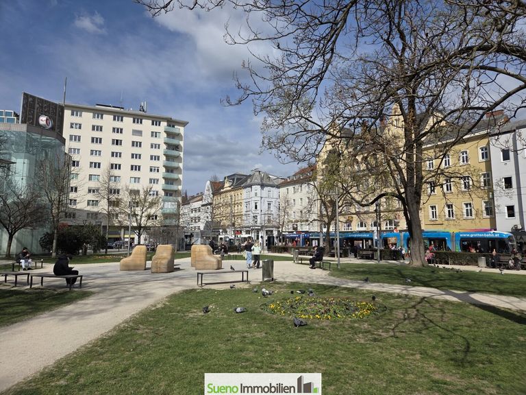 Schillerpark Straßenbahn 1 min