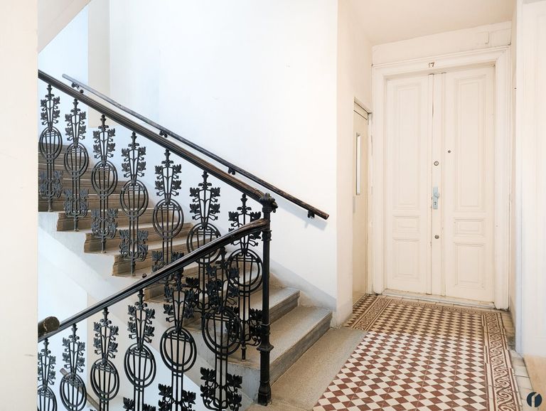 Stiegenhaus im historischen Stil