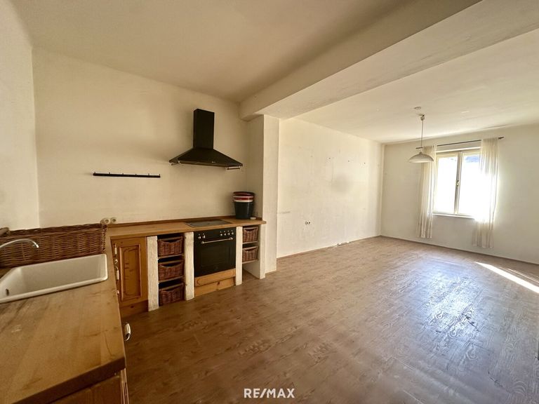 Küche mit Essbereich