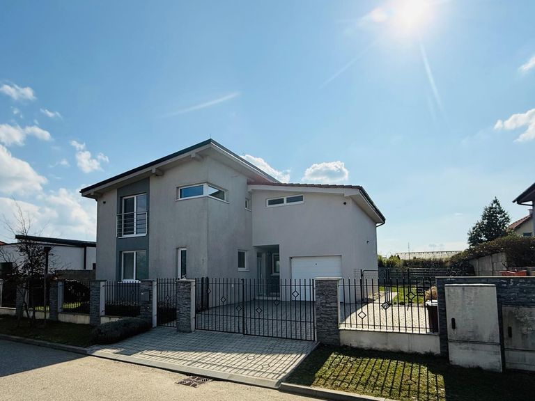 REMAX wir geben Ihren Träumen ein Zuhause