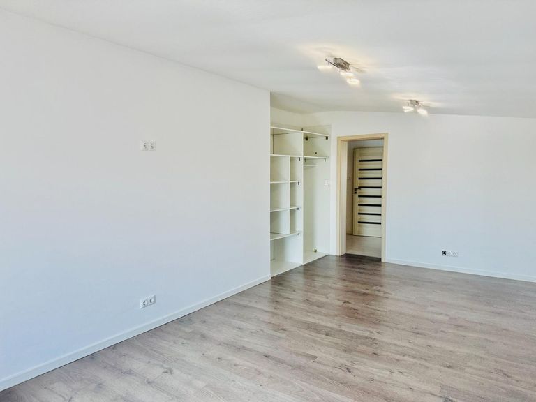 Zimmer 2 hell.