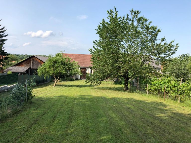 Garten  Ansicht zum Stadl