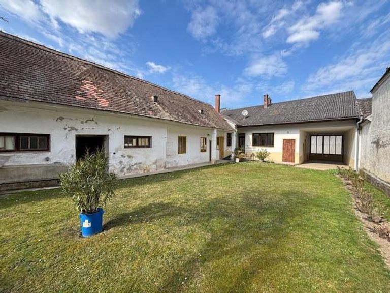 Blickdichter Hof