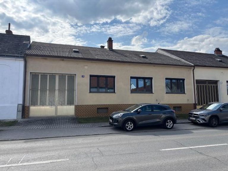 Straßenansicht