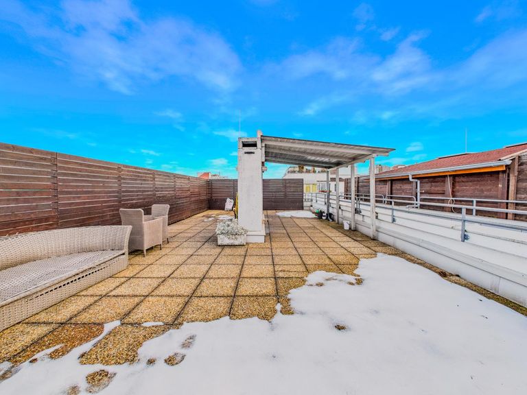Dachterrasse 6