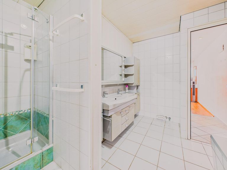 Badezimmer 1