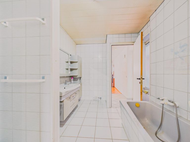 Badezimmer 2