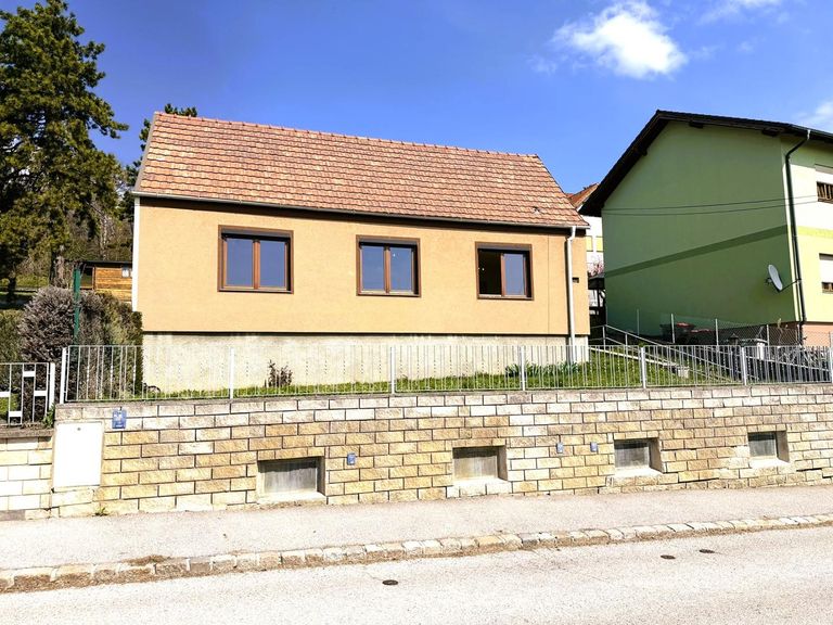 3 Wohnhaus Straße