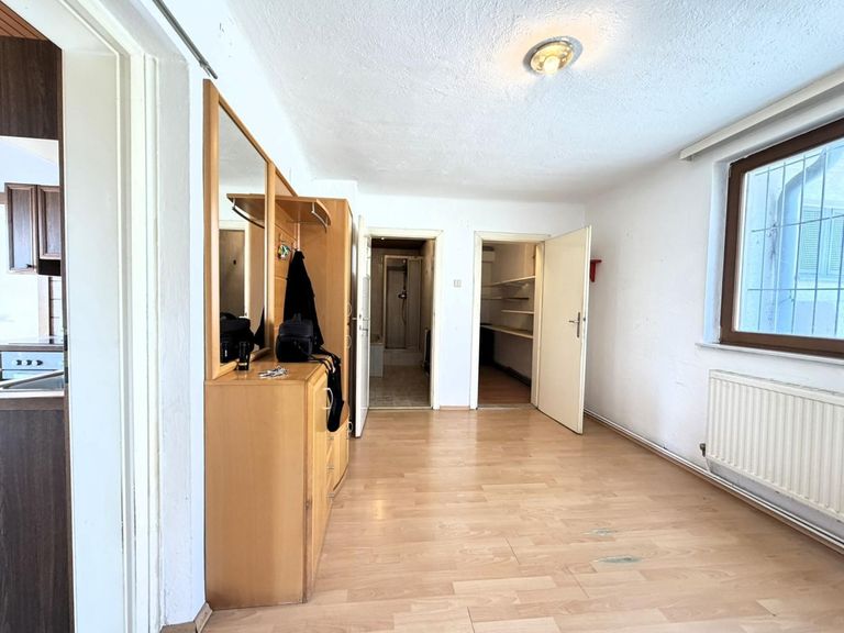 8 Vorzimmer