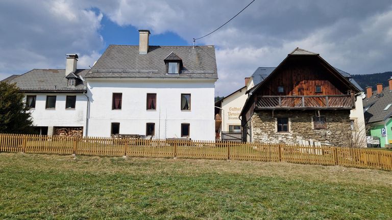 Liegenschaft Gesamtansicht