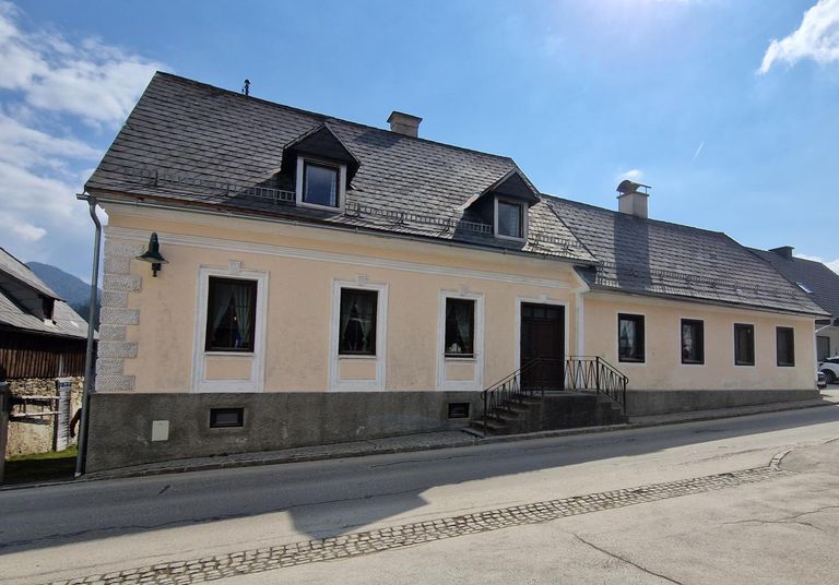 Liegenschaft Ansicht Straße