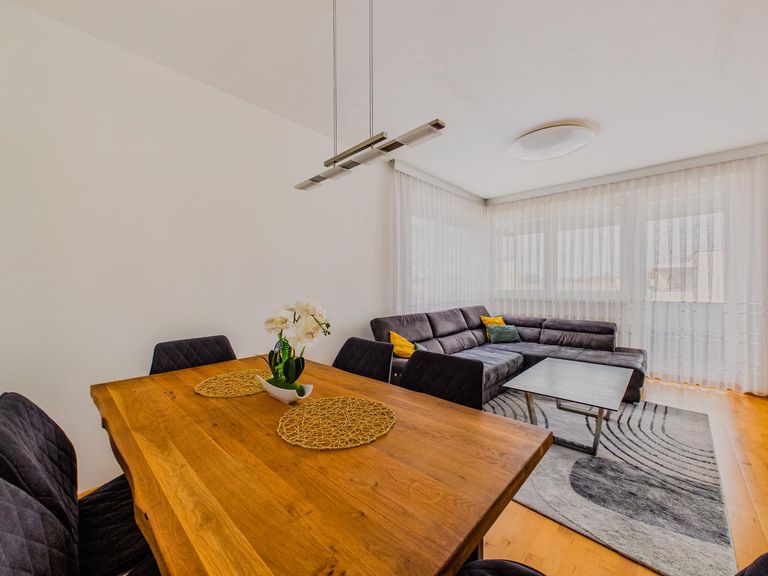 Wohn- und Essbereich 4