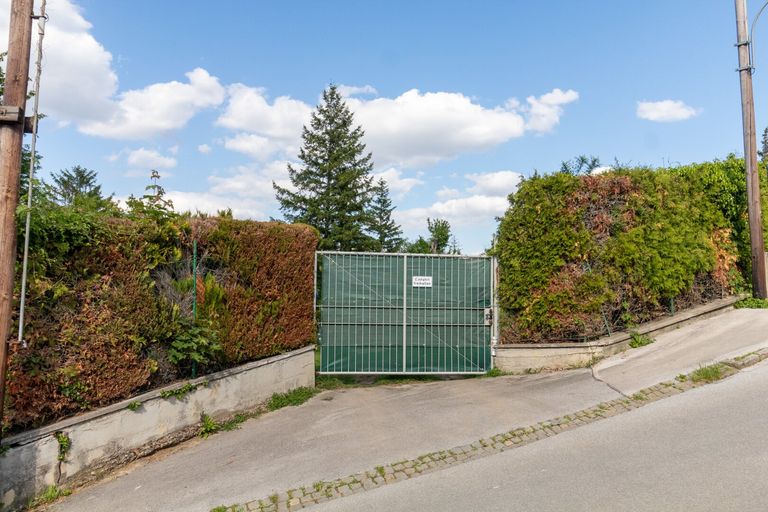 Eingangsbereich zum Grundstück