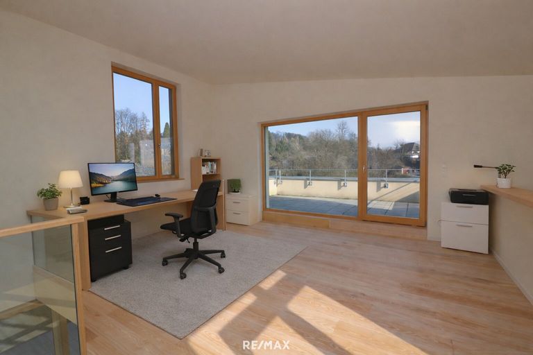 Arbeitszimmer (virtuell eingerichtet)