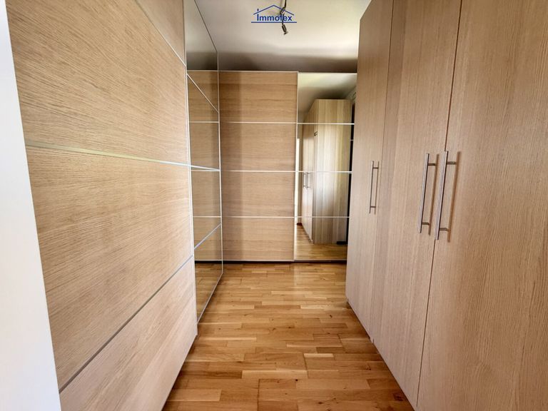 Schrankraum mit Tageslicht