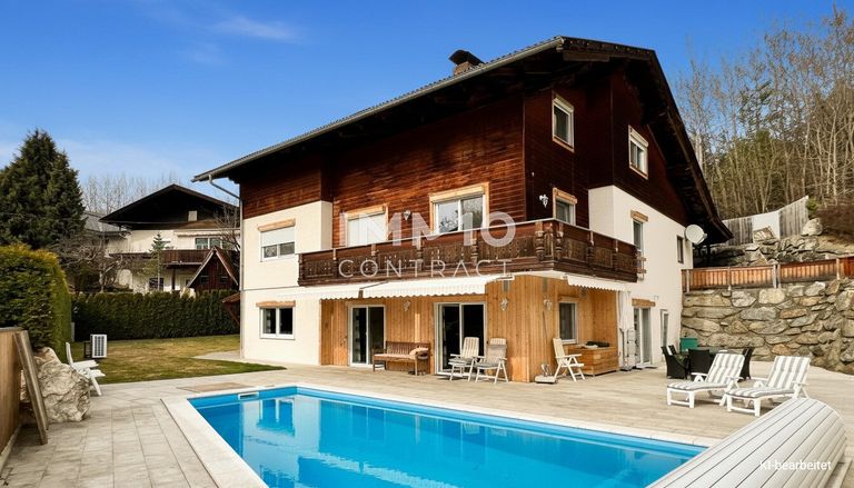 Außenansicht mit Pool