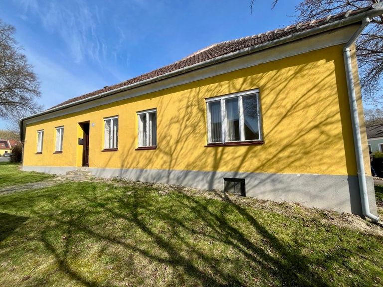 Straßenansicht Zweite WE