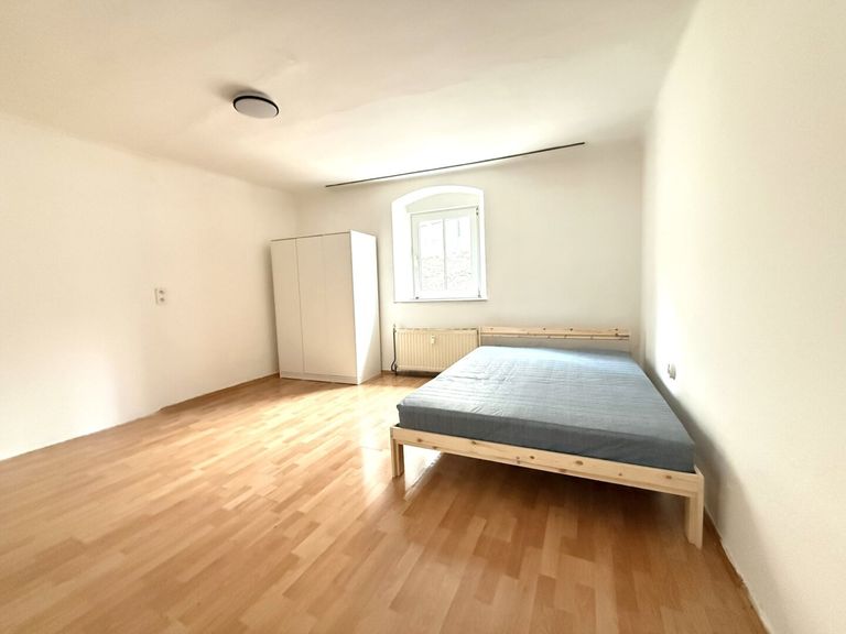 Wohn/Schlafzimmer