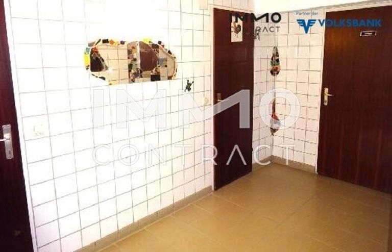 Zutritt zu den Gasttoiletten im Keller